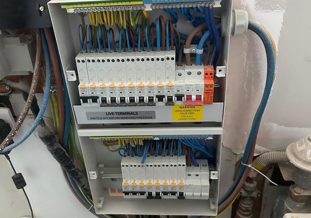 Consumer unit and electrical distribution board with labelled ways